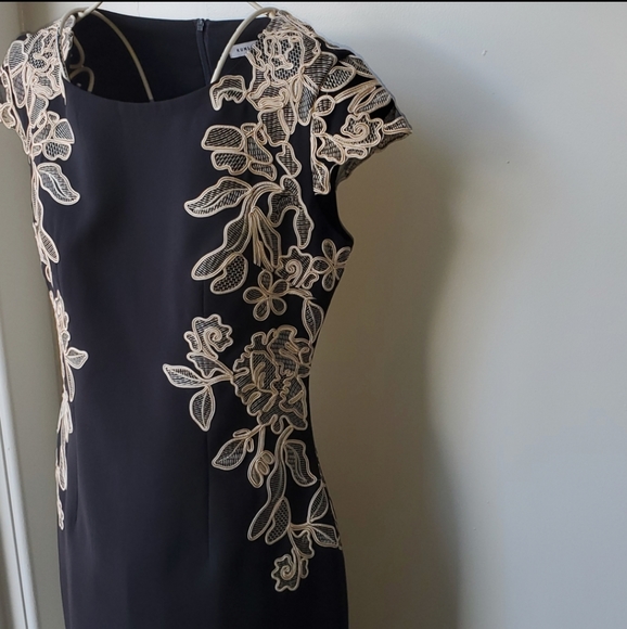 Kunling Dress - Picture 7 of 15